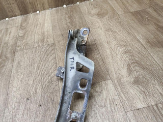 петля капота правая Opel Zafira 2 поколение (B) [рестайлинг] 2008, 1.6 л., Z 16 XE, бензин, МКПП, минивэн, 13224577