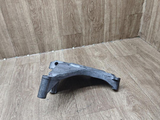 кронштейн двигателя Volkswagen Golf 6 поколение 2010, 1.6 л., CAYC, дизель, МКПП, универсал, 03L199207