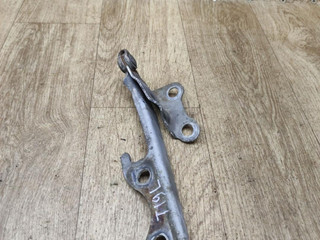 петля капота левая Toyota Corolla 7 поколение (E100) 1992, 1.3 л., 4E-FE, бензин, МКПП, седан
