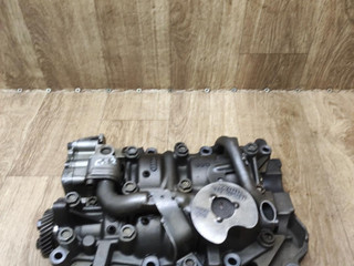 насос масляный Volkswagen Passat B6 2008, 2.0 л., дизель, МКПП, универсал, 03G115105C