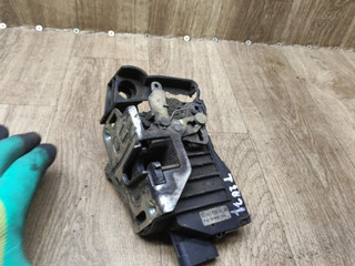 замок двери задней левой Mercedes-Benz M-Класс W163 2001, 3.2 л., M 112.942, бензин, АКПП, внедорожник 5 дв., A1637300335
