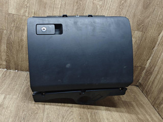 бардачок Volkswagen Passat B6 2008, 2.0 л., дизель, МКПП, универсал, 3C1857114