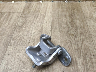 петля двери Mercedes-Benz M-Класс W163 2001, 3.2 л., M 112.942, бензин, АКПП, внедорожник 5 дв.