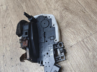 замок двери передней правой Nissan Almera G15 2015, 1.6 л., K4M, бензин, МКПП, седан