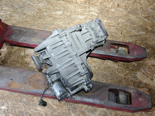 раздаточная коробка Mercedes-Benz M-Класс W163 2001, 3.2 л., M 112.942, бензин, АКПП, внедорожник 5 дв.
