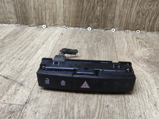 кнопка аварийной сигнализации Opel Astra J 2011, 1.3 л., дизель, МКПП, хетчбэк 5 дв., 13285122