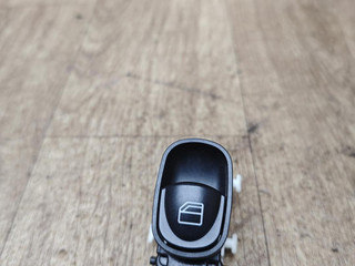 кнопка стеклоподъемника двери задней левой Mercedes-Benz C-Класс W203/S203/CL203 [рестайлинг] 2005, 2.2 л., дизель, МКПП, универсал, A2038200210