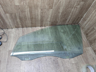 стекло двери передней левой Mercedes-Benz C-Класс W203/S203/CL203 2003, 2.2 л., OM 611.962, дизель, АКПП, универсал