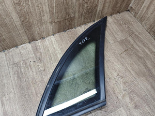 стекло кузовное боковое правое Citroen C5 1 поколение 2001, 3.0 л., бензин, АКПП, лифтбэк