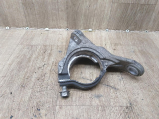 кронштейн полуоси Renault Kangoo 2 поколение 2013, 1.6 л., K4M 830, бензин, МКПП, минивэн, 8200684534