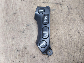кнопки управления на руле Hyundai Santa Fe 2 поколение (CM) 2005, 2.2 л., дизель, АКПП, внедорожник 5 дв.