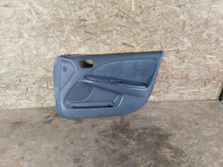 обшивка двери передняя правая Toyota Avensis 1 поколение (T220) 2000, 2.0 л., дизель, МКПП, седан