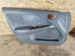 обшивка двери передняя левая Toyota Avensis 1 поколение (T220) 2000, 2.0 л., дизель, МКПП, седан