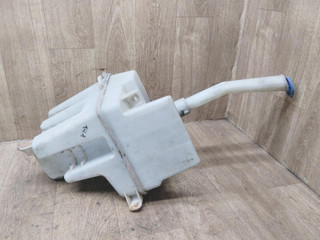 бачок омывателя Toyota Corolla Verso 2 поколение AR10 2007, 2.2 л., дизель, МКПП