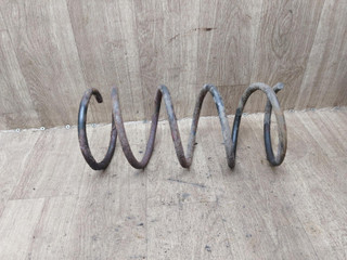 пружина передняя Toyota Carina E 1 поколение T190 1995, 1.8 л., 7A-FE, бензин, МКПП, универсал, передний привод