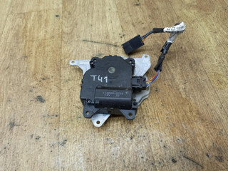 моторчик заслонки печки Toyota Corolla Verso 2 поколение AR10 2007, 2.2 л., дизель, МКПП, 113800-2760