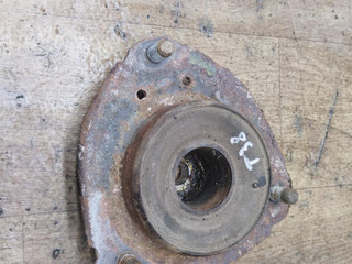 опора амортизатора верхняя (чашка) Toyota Carina E 1 поколение T190 1995, 1.8 л., 7A-FE, бензин, МКПП, седан