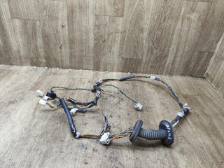 дверная проводка Toyota Corolla Verso 2 поколение AR10 2007, 2.2 л., дизель, МКПП, 82153-0F020