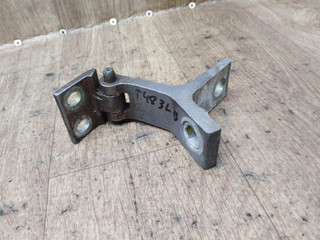петля двери Audi 80 B3 1991, 1.8 л., бензин, МКПП, седан