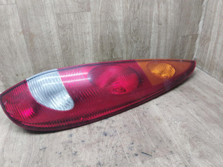 фонарь задний правый Nissan Almera Tino V10 2003, 2.2 л., дизель