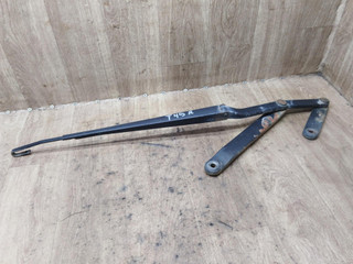 щеткодержатель (поводок стеклоочистителя, дворник) Nissan Almera Tino V10 2003, 2.2 л., дизель