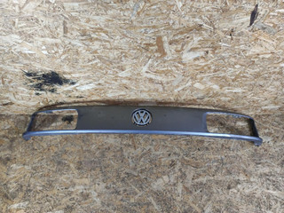 решетка радиатора Volkswagen Passat B3 1993, 1.8 л., бензин, универсал