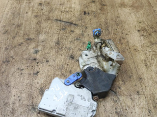 замок двери передней левой Nissan Patrol Y61 2002, 3.0 л., дизель, МКПП, внедорожник 5 дв.