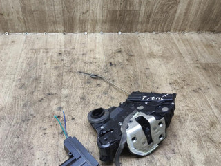 замок двери передней левой Toyota Yaris XP9 2007, 1.5 л., 1NZ-FE, бензин, АКПП, чёрный, седан, передний привод