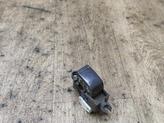 кнопка стеклоподъемника двери передней правой Nissan Patrol Y61 2002, 3.0 л., дизель, МКПП, внедорожник 5 дв.
