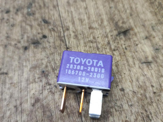 реле (прочие) Toyota Yaris XP9 2007, 1.5 л., 1NZ-FE, бензин, АКПП, чёрный, седан, передний привод, 28300-28010, 156700-2300