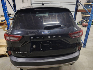 бампер задний Ford Escape 4 поколение CX482 [рестайлинг] 2023, 1.5 л., бензин, черный, передний привод