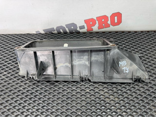 корпус салонного фильтра Mercedes-Benz C-Класс W203/S203/CL203 CL203.747 2001, 2.3 л., M 111.981, бензин, АКПП, 345, купе, задний привод, A2038303203