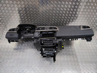 панель передняя салона (торпедо) Renault Kadjar 1 поколение 2015, 681006469R