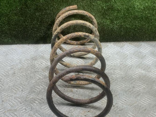 пружина передняя Toyota Avensis 1 поколение (T220) 1998, 2.0 л., 2C, дизель, МКПП, седан