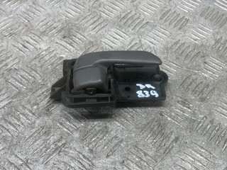 ручка внутренняя задняя правая Toyota Avensis 1 поколение (T220) 1998, 2.0 л., 2C, дизель, МКПП, седан