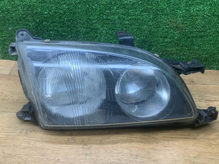 фара правая Toyota Avensis 1 поколение (T220) 1998, 2.0 л., 2C, дизель, МКПП, седан