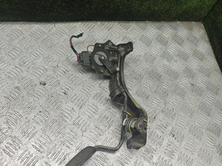 педаль Toyota Avensis 1 поколение (T220) 1999, 2.0 л., 2C, дизель, МКПП, хетчбэк 5 дв.