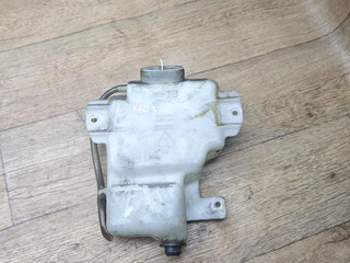 бачок омывателя Mitsubishi Pajero 2 поколение 1996, 3.0 л., 6G72 (SOHC 12V), бензин, АКПП, внедорожник 5 дв.