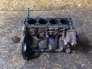 блок цилиндров Opel Vectra B 1999, 1.8 л., бензин, МКПП, седан, X16XEL