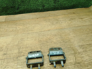 петля крышки багажника Nissan Almera Tino V10 2001, 2.2 л., дизель, МКПП, минивэн