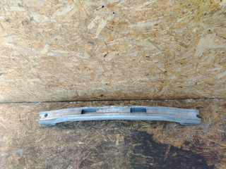 усилитель бампера переднего Peugeot 5008 1 поколение 2011, 1.6 л., бензин, МКПП, минивэн