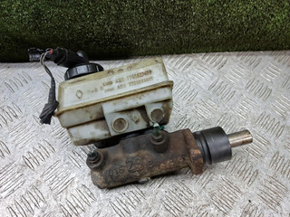 цилиндр тормозной главный Renault Laguna 1 поколение [рестайлинг] 2000, 2.0 л., F3R 728, бензин, МКПП, универсал