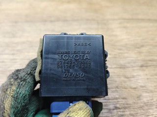 блок управления (другие) Toyota Corolla Verso 1 поколение E121 2003, 2.0 л., дизель, МКПП, универсал, 8264212050, 8281013060