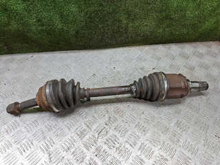 полуось передняя левая (приводной вал, ШРУС) Toyota Corolla Verso 1 поколение E121 2003, 2.0 л., дизель, МКПП, универсал