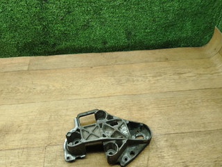 кронштейн двигателя Renault Megane 1 поколение 1998, 1.9 л., дизель, МКПП, хетчбэк 5 дв.
