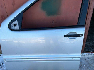 дверь передняя левая Mercedes-Benz M-Класс W163 [рестайлинг] 2002, 2.7 л., дизель, АКПП, серебристый, внедорожник 5 дв., полный привод
