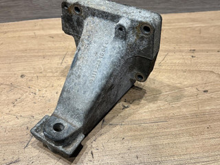 кронштейн двигателя Mercedes-Benz M-Класс W163 2001, 2.7 л., дизель, АКПП, полный привод, 1112231504