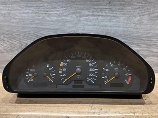 щиток приборов (приборная панель) Mercedes-Benz C-Класс W202/S202 1996, 2.0 л., бензин, МКПП, задний привод, 2025406047