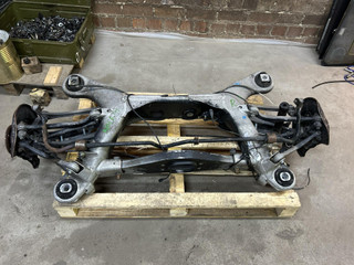 балка подвески задняя Mercedes-Benz E-Класс W211/S211 2005, 3.0 л., дизель, АКПП, универсал, задний привод