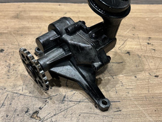 насос масляный Mercedes-Benz Vito W638 2001, 2.2 л., дизель, МКПП, задний привод, 6061810801, R6041810520